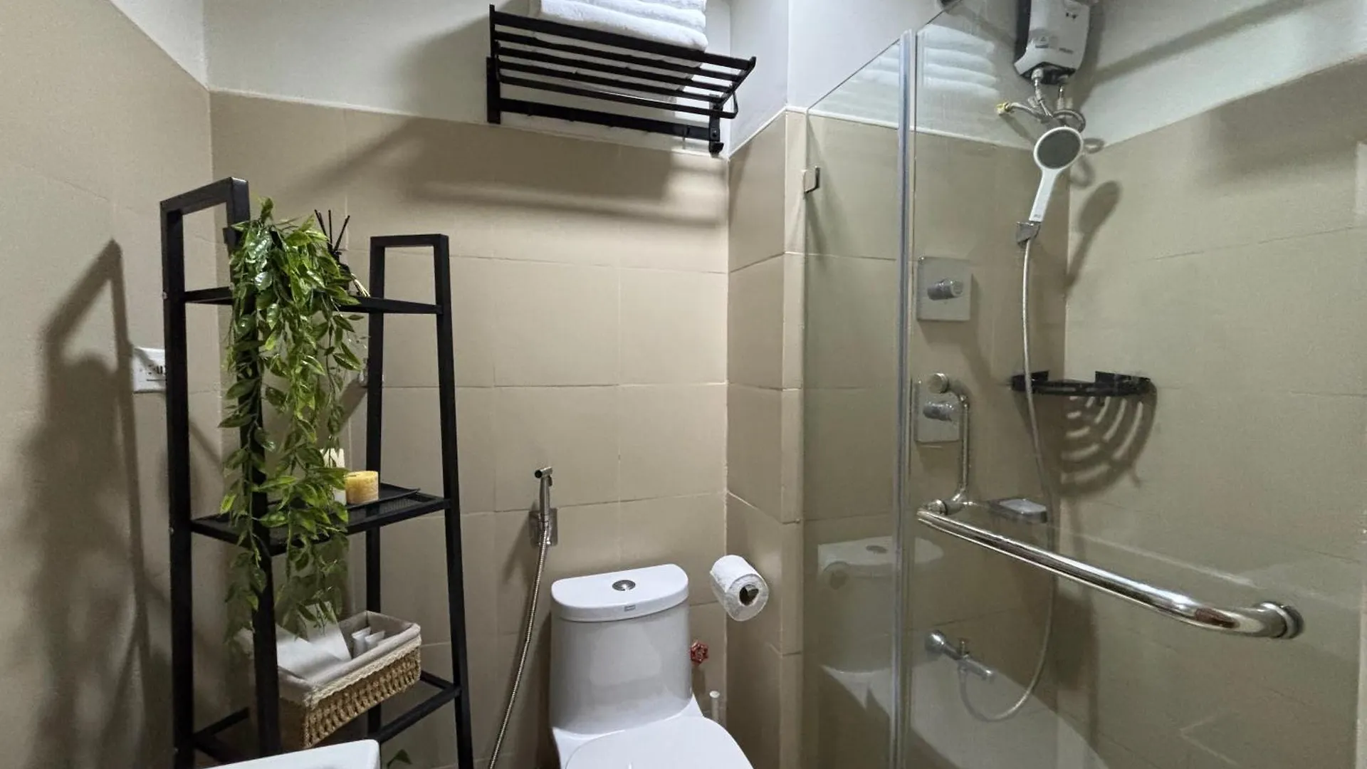 Aparthotel Condo Unit In Pasay City Near Mall Of Asia Moa Manila